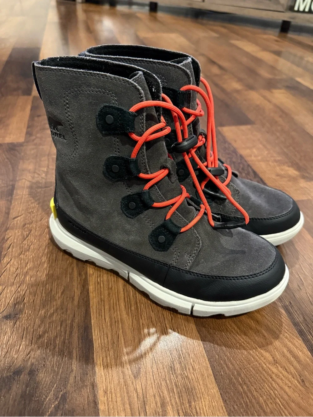 Sorel Kids Explorer Waterproof lace-up boots (size 5)
